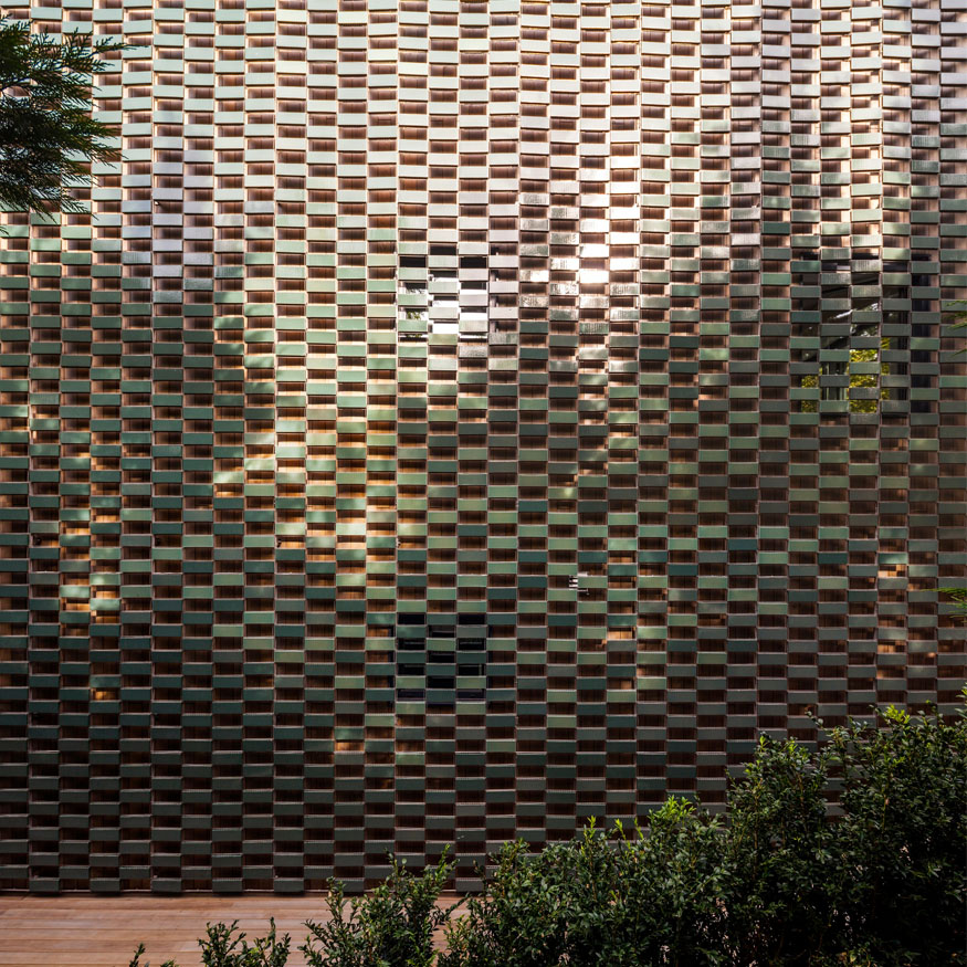 TR House
